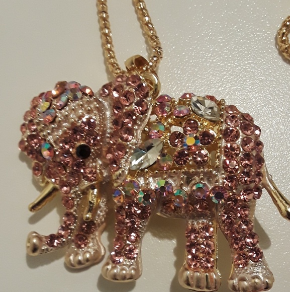 Betsey Johnson pink elephant - Picture 2 of 3